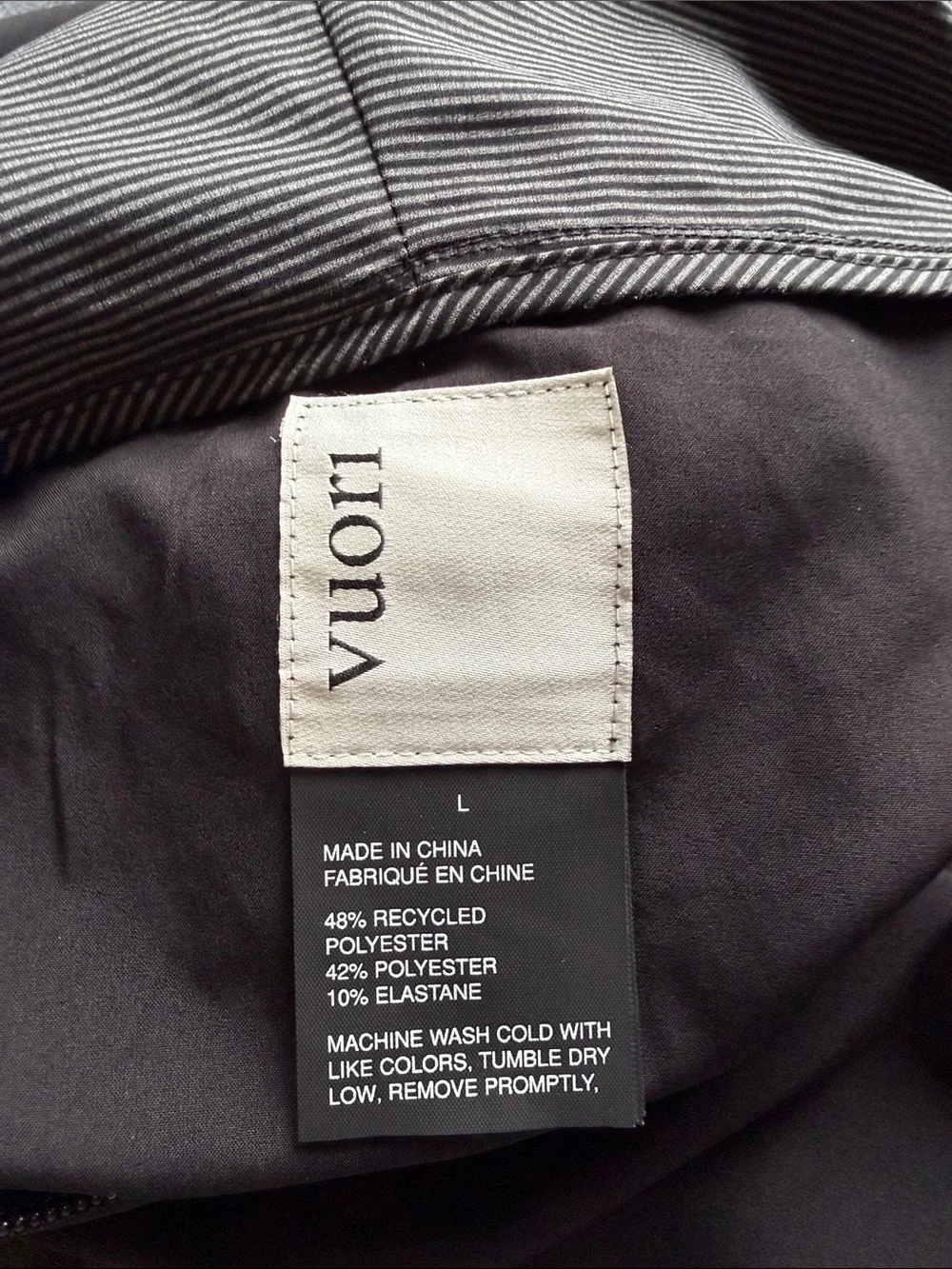 Vuori Outdoor Trainer Shell Black Mens Hooded Jacket Stretch Pockets Sz L - Picture 12 of 16